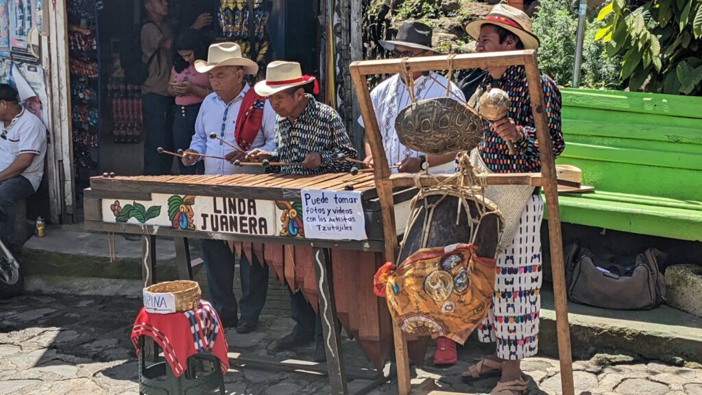 san juan la laguna two travel turtles