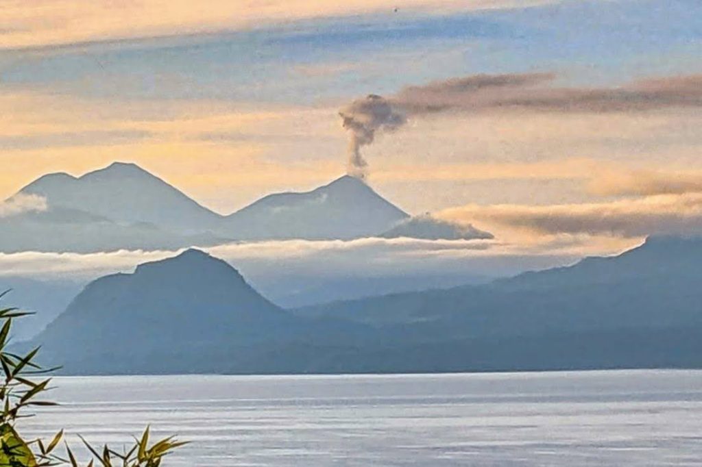 Lake Atitlán two travel turtles