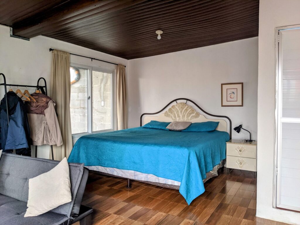 antigua guatemala two travel turtles