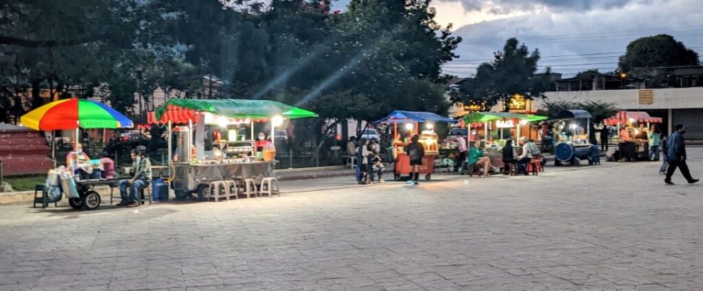 eat well on a budget in Guatemala two travel turtles