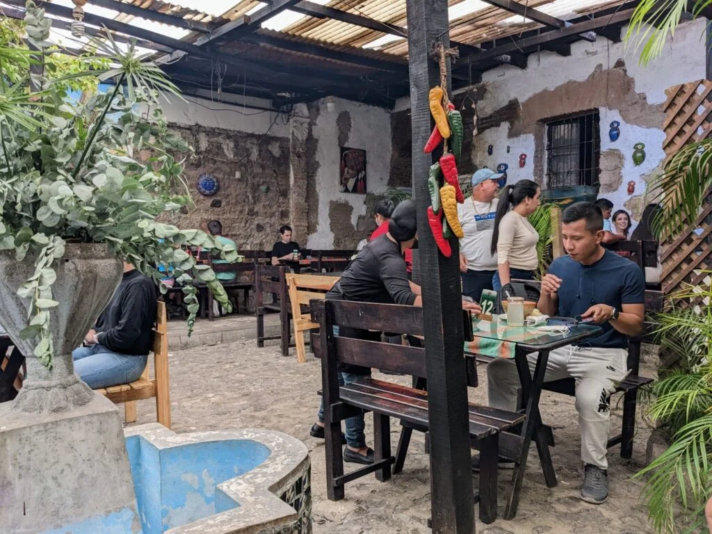 eat well on a budget in Guatemala two travel turtles