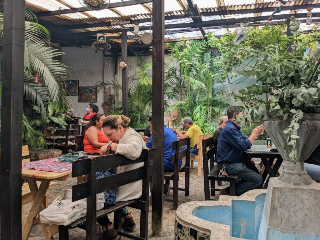 eat well on a budget in Guatemala two travel turtles