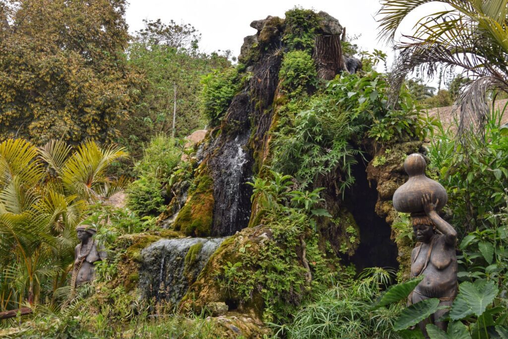 Parque de las Leyendas two travel turtles