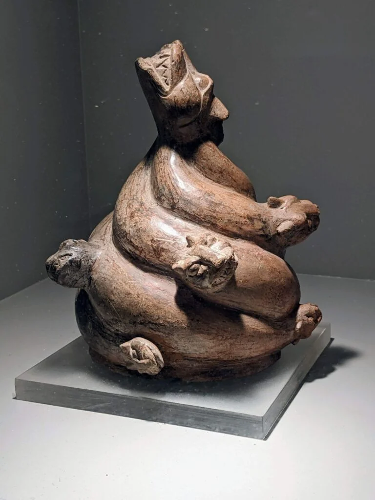 museo larco two travel turtles