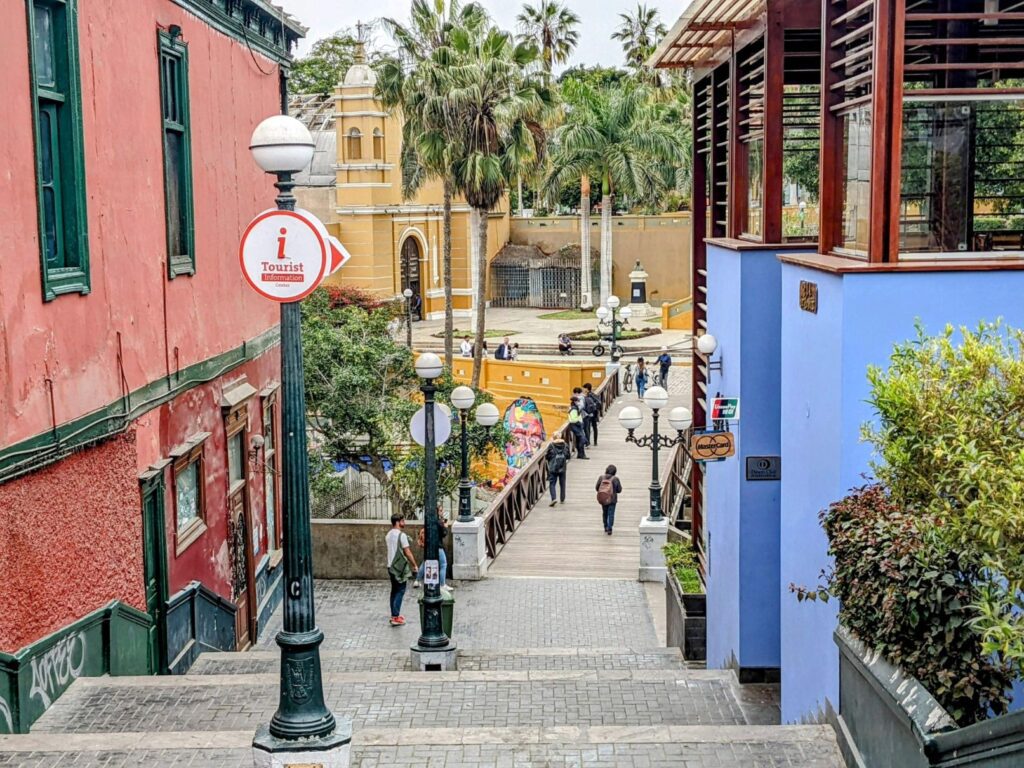 barranco lima two travel turtles