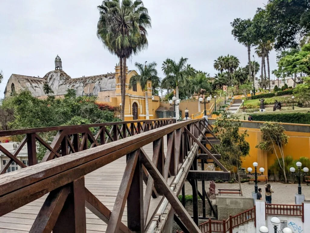 barranco lima two travel turtles