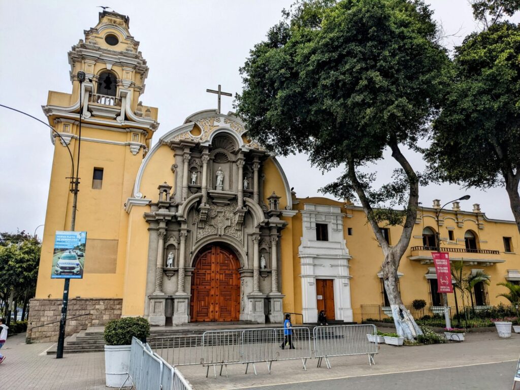 barranco lima two travel turtles