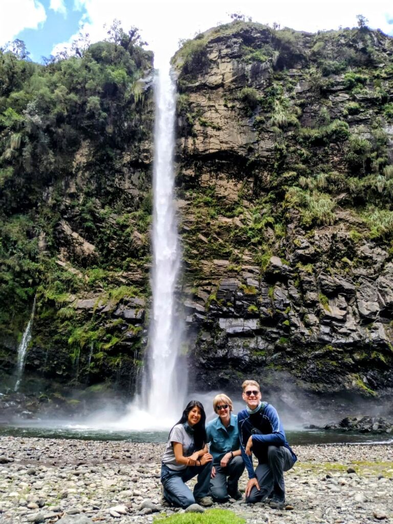 Cascada Cóndor Machay trail two travel turtles