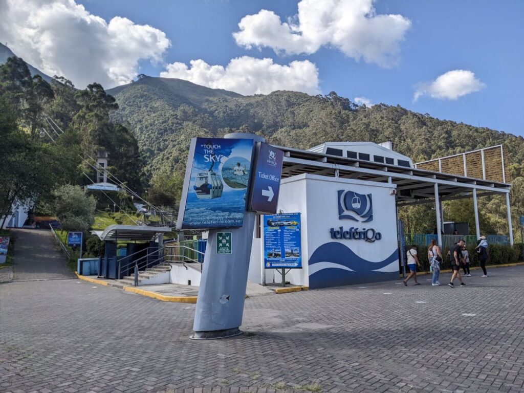 week in quito ecuador two travel turtles