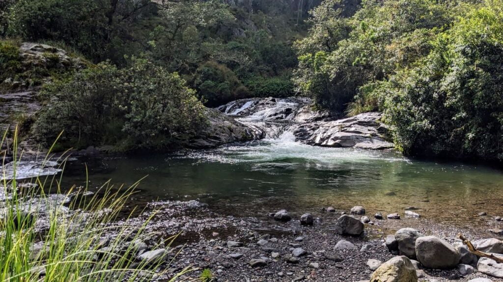 Cascada Cóndor Machay trail two travel turtles