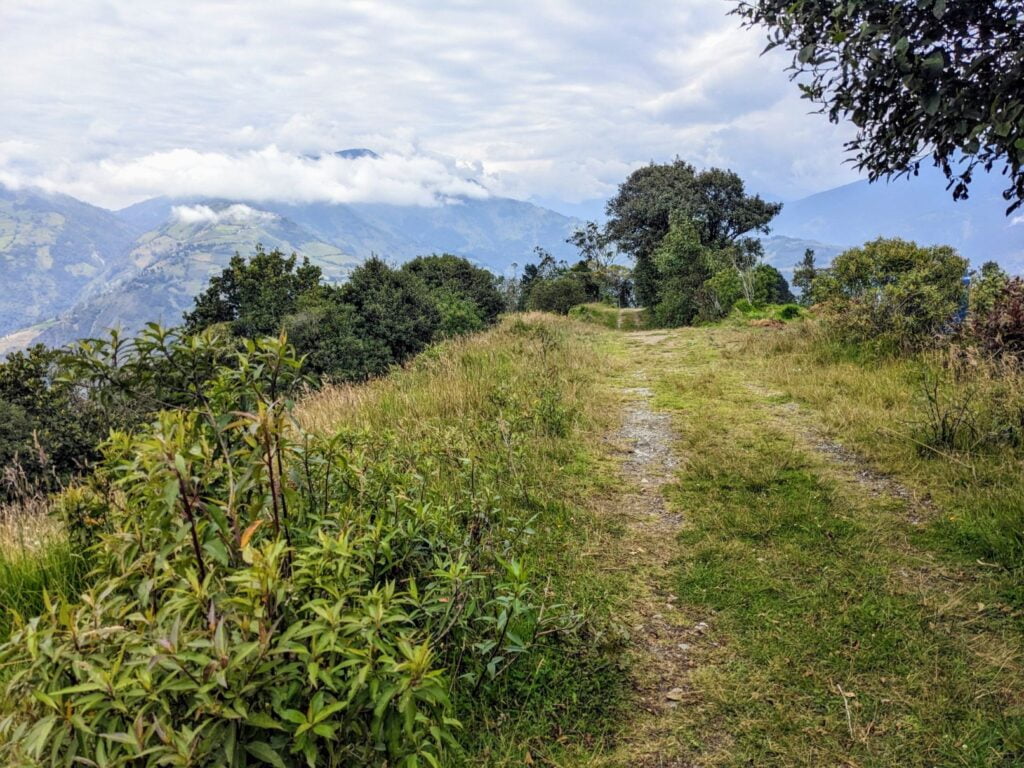 mirador hike in baños ecuador two travel turtles