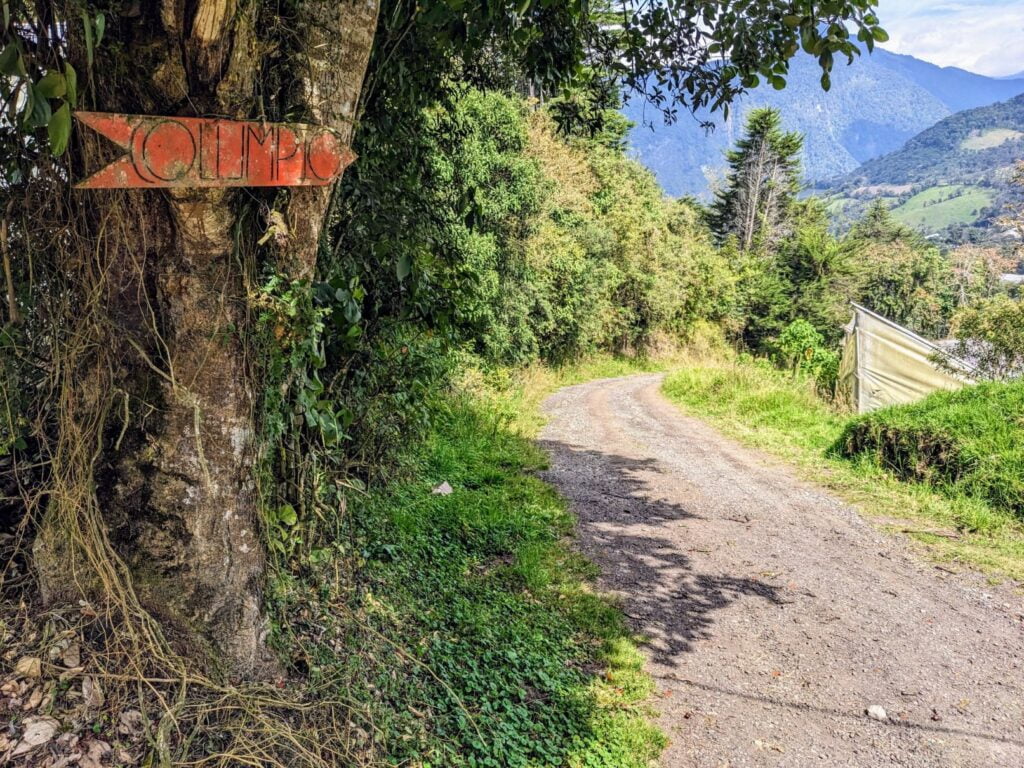 mirador hike in baños ecuador two travel turtles