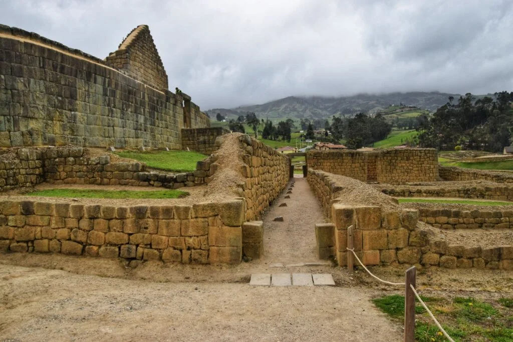 ingapirca ruins two travel turtles