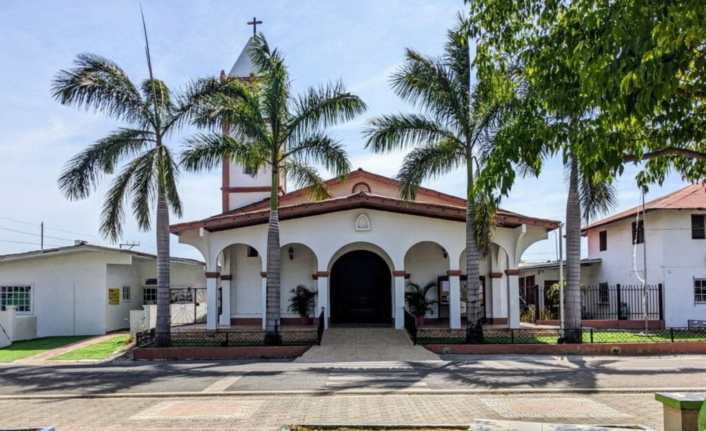 pedasí panama two travel turtles