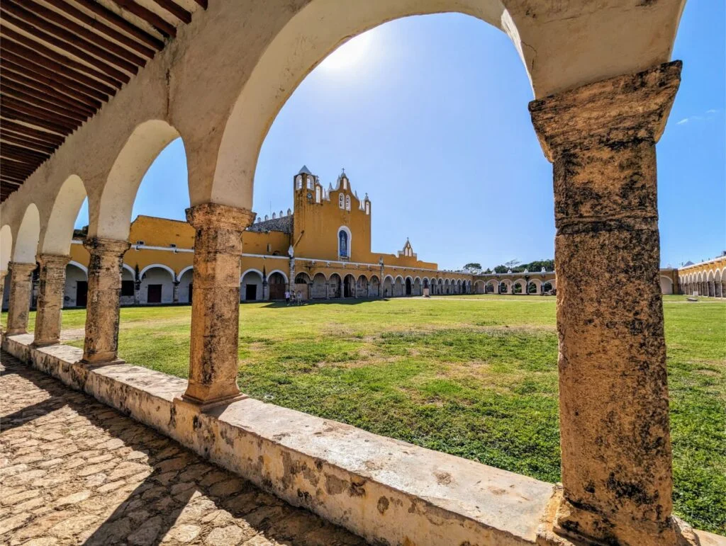 izamal two travel turtles