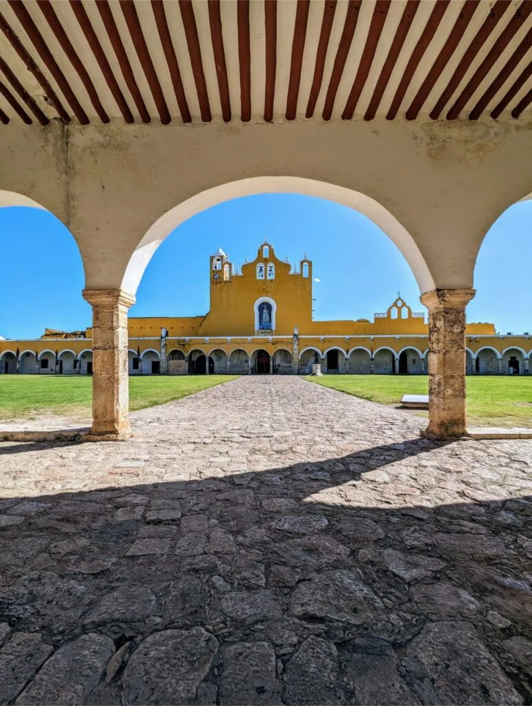 izamal two travel turtles