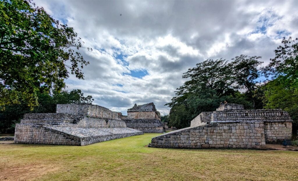 ek balam two travel turtles