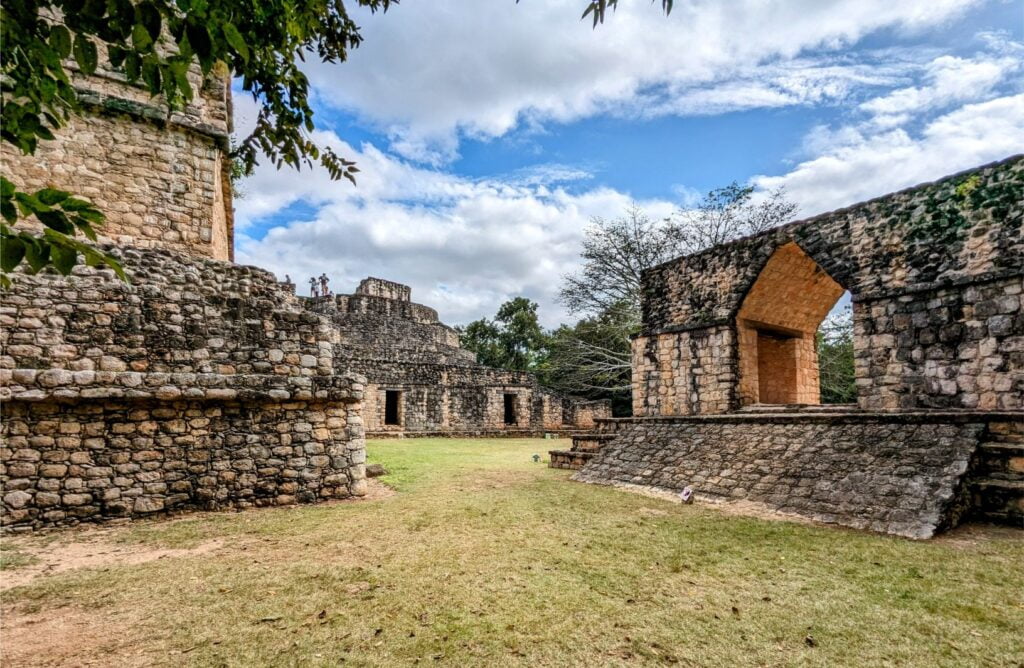 ek balam two travel turtles