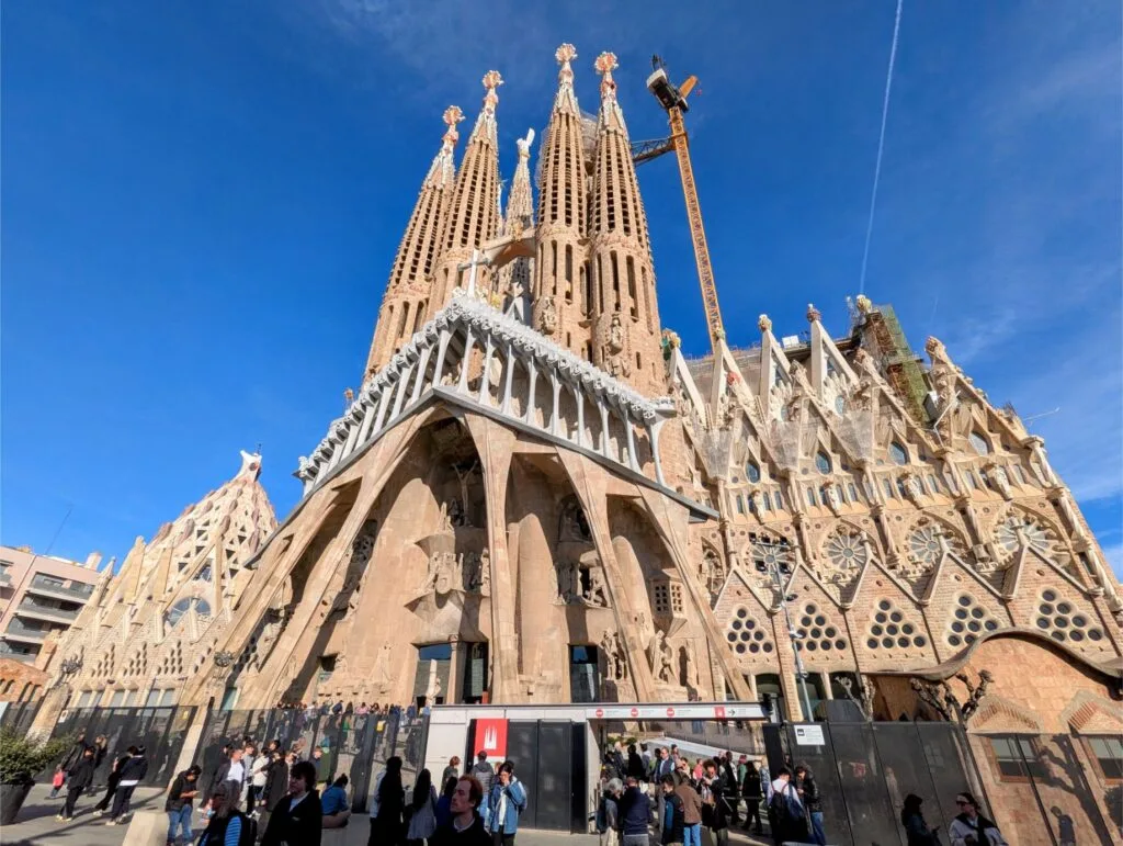 two travel turtles in barcelona